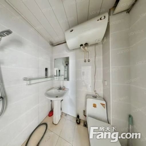  ����������һ�� ��װ�߲� 2200Ԫ/��Ѻһ���� 