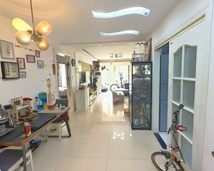 彩虹新城 2室2厅 精装修