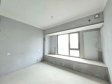新上万科翡翠公园 洋房 送车位,中间楼层邻扬州印 市民中心!
