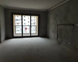 三江观邸4室2厅2卫南朝向350.0万元/套出售