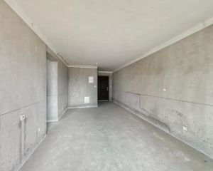 东腾璟庭,3房朝南,近,读书方便。