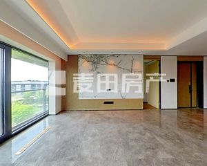 南北通透圆明天颂4室1厅精装修