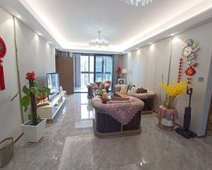金隅大成郡二期4室2厅2卫南朝向425.0万元/套出售