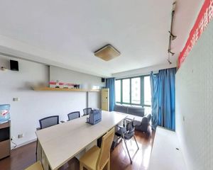 香榭丽舍南区3室2厅2卫南朝向350.0万元/套出售
