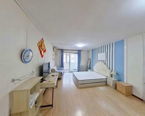 双兴北区大一居室出售,价格好谈