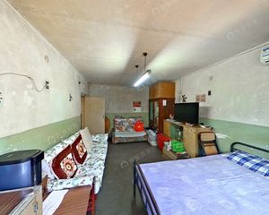 2层 惠新西街 首钢家属院 正规小三居 南北三居 把边户型