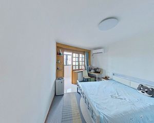 低总价电梯两居,地铁站200米,97年建成物业管理好,改造中