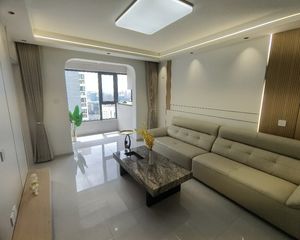 文澜阁电梯房31楼精装修两室拎包入住