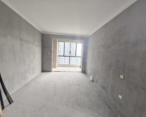 保利城四期4室2厅2卫南朝向245.0万元/套出售