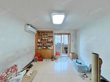 地铁口02年商品房 全明格局三居室 满五 车位充足