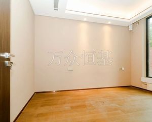 南北通透翡翠公园4室1厅精装修