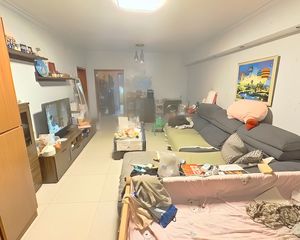 东兴一区大两居室出售,价格好谈