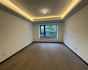 蔚蓝城市花园4室2厅2卫南朝向249.0万元/套出售