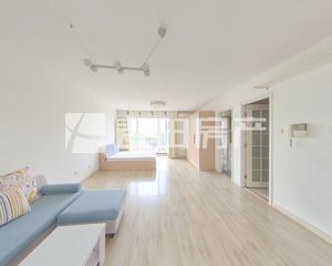 诚品建筑1室1厅精装修