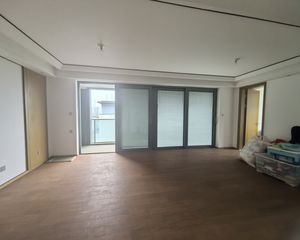 臻和院4室2厅2卫南朝向440.0万元/套出售