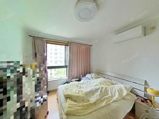 不靠马路。带装修,拎包入住