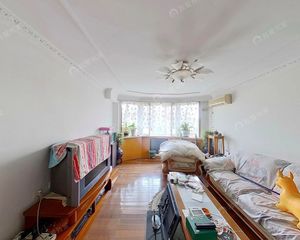 南北通透全明格局大复式,双卧客厅都朝南,小区中心位置