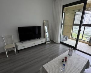 颐璟园三期 房龄新 小三居 出行方便 生活商业配套成熟 临地