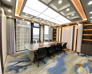 高区电梯口 万达广场 全新精装 拎包办公