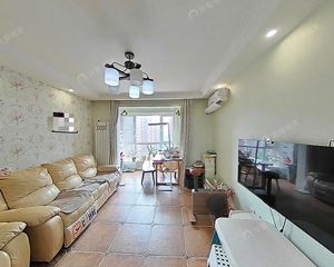 长阳中铁国际花园3号院3居室自住装修位置好 出行方便拎包入住