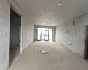 广西纺织工业学校宿舍3房2厅122.93m270万