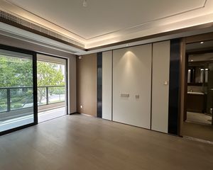 德信·新希望宸芯里3室2厅2卫南朝向255.0万元/套出售