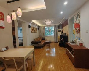 中兴社区通途路528弄3室1厅1卫南朝向165.0万元/套出售