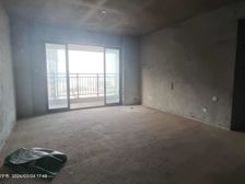 建工城 4房2厅56万