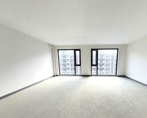 融创涌宁府4室2厅3卫南朝向660.0万元/套出售