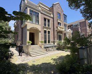 东郡名苑别墅5室2厅4卫南朝向1860.0万元/套出售