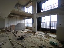 中海悦公馆 5房2厅165万
