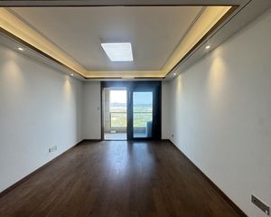 堇天府3室2厅2卫东南朝向249.0万元/套出售
