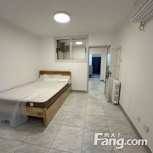  �����������־�װ����һ�� �ײ�����¥������һ�ӽ���4500 