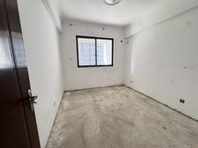 南北通透荣和大地4室2厅精装修