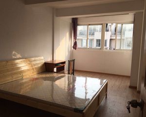 西湖南裕4室2厅2卫南朝向157.0万元/套出售