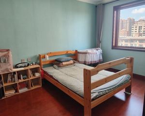 看房一定带鞋套,高楼层,采光好