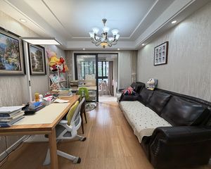 铂悦府3室2厅1卫南朝向218.0万元/套出售