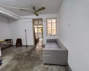 东裕社区A区1室1厅1卫南朝向127.0万元/套出售