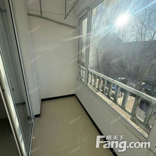  ��̨�Ƹ��κ���԰ �ϱ�ͨ͸һ�� ��װ�в� 2200Ԫ/�� 