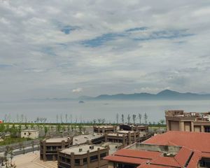 海上海广场一区2室2厅1卫南朝向42.0万元/套出售