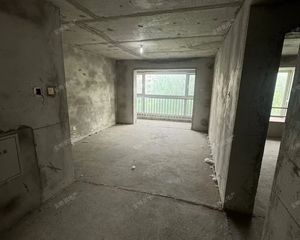南宫景苑南向三居 满五高层简装 95平户型方正
