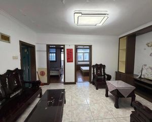 YD 双桥新村70平四楼两室朝南有独立车库靠沃尔玛市区四望亭
