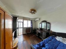 电梯大一房,小区中间位置,采光充足,产权清晰,近锦江乐园