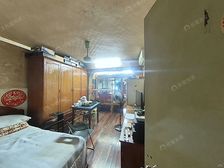 甘泉宜川,一楼送天井,南北通一室一厅,隔壁大宁公园,出门交通