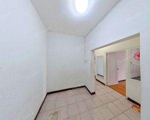 南向大阳台采光好 中间楼层 电梯房 钥匙房随时看房 北邮附旁