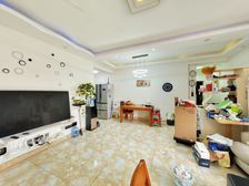 :商品房满五年,4室,朝向:西北先后收费