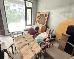 绿地东方公馆4室2厅3卫南朝向550.0万元/套出售
