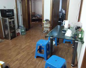 平湖家居3房1厅中装90万