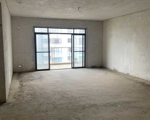 长湖路上长湖景苑5房毛坯房,给价就卖