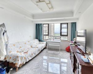 景瑞红翎台3室1厅1卫南朝向147.0万元/套出售